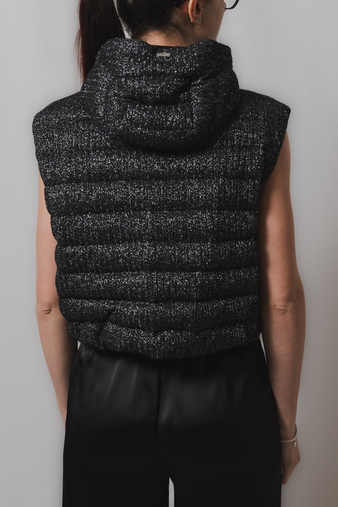 HERNO GILET MICRO CON CAPPUCCIO REALIZZATO NEL TESSUTO TRICOT LUREX